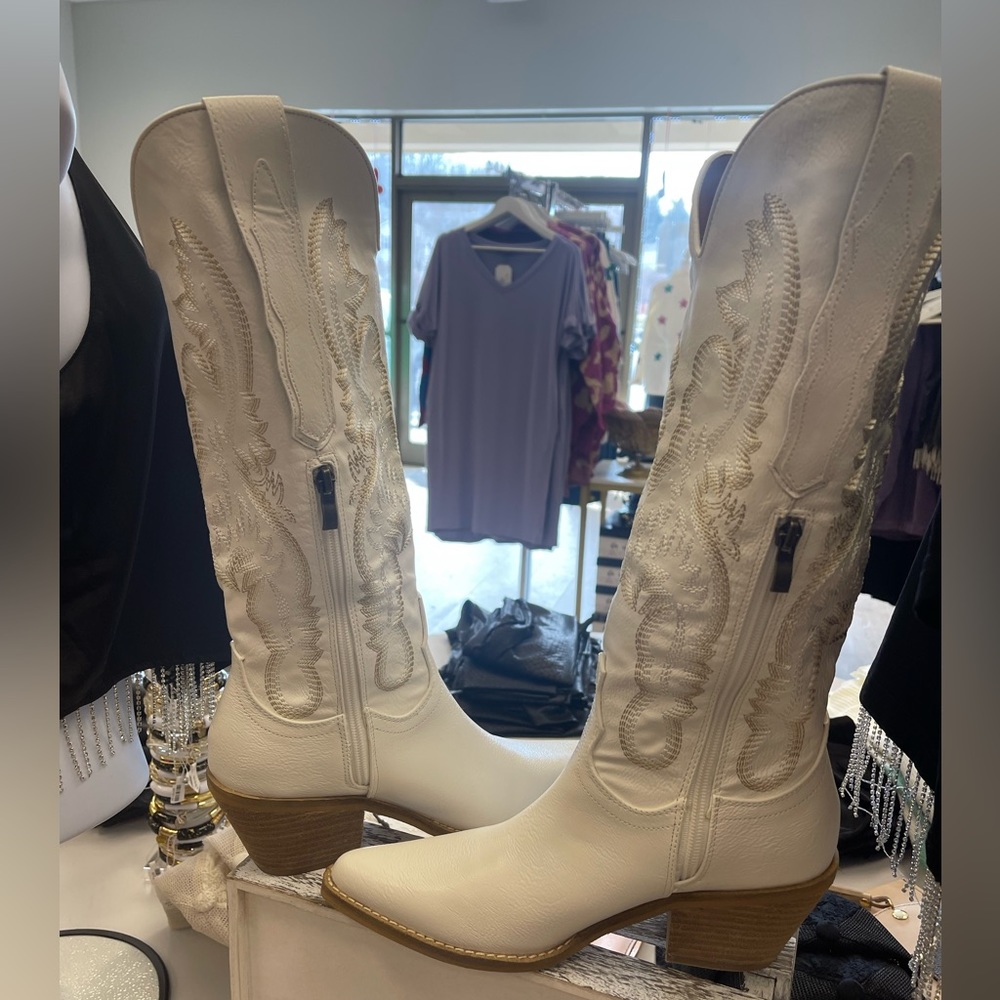 Cowgirl Boots! - Picture 2 of 3